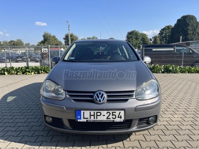 VOLKSWAGEN GOLF V 1.6 Comfortline Magyarországi. Végig Szervizelt