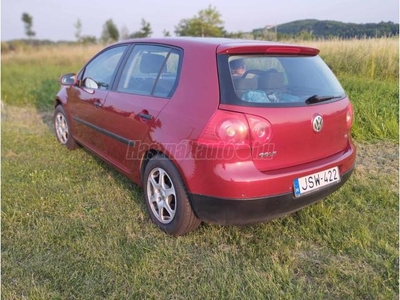 VOLKSWAGEN GOLF V 1.6 Trendline