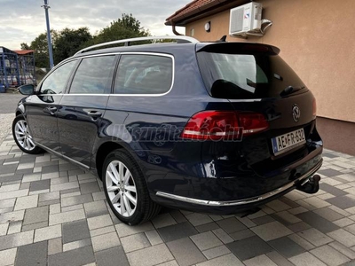 VOLKSWAGEN PASSAT VII Variant 2.0 CR TDI Highline BMT DSG NAVI/BŐR/T.KAMERA/VEZETETT SZ.KÖNYV/2.TULAJ/ÚJSZERŰ ÁLLAPOT