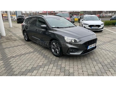 FORD FOCUS 1.0 EcoBoost mHEV ST-Line Magyarországi. szervíkönyv