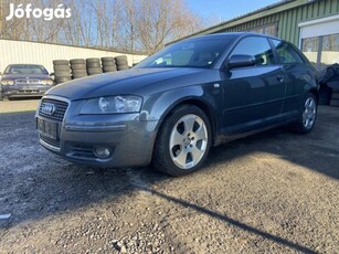 AUDI A3 1.6 Ambiente Bose.Alcantara