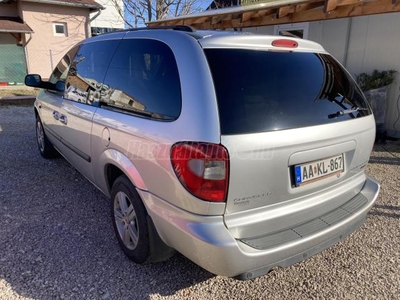 CHRYSLER GRAND VOYAGER 2.8 CRD Limited (Automata) (7 személyes ) Gyönyörű állapot! 2008as! 2kulcs. Vezérlés 300e-nél cserélve!