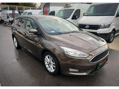 FORD FOCUS 1.5 TDCI Technology ELSŐ TULAJ. MAGYARORSZÁGI. SZERVIZKÖNYV