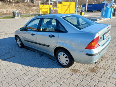 FORD FOCUS 1.6 Fresh