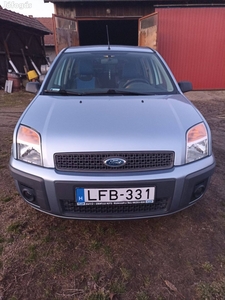 Ford Fusion 1.4 benzin eladó