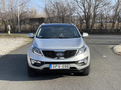 KIA SPORTAGE 1.6 GDI EX Prémium 4x ÜLÉSFŰTÉS. NYITHATÓ PANORÁMA TETŐ. 88 EZER KM!!!