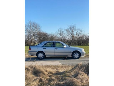 MERCEDES-BENZ C 220 CDI Elegance