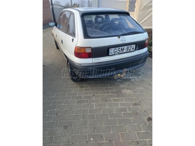 OPEL ASTRA F 1.4 16V GL