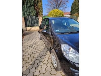 RENAULT CLIO 1.5 dCi Dynamique Plus