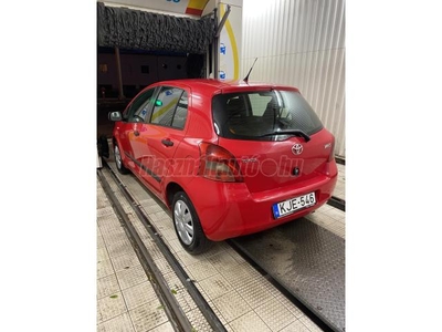 TOYOTA YARIS 1.0 Sol