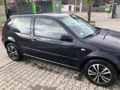 VOLKSWAGEN GOLF IV 1.4 Euro 25 év