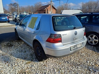 VOLKSWAGEN GOLF IV 1.6 25 év