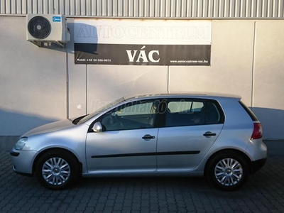 VOLKSWAGEN GOLF V 1.6 Trendline