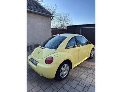 VOLKSWAGEN NEW BEETLE 1.6