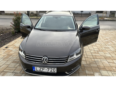 VOLKSWAGEN PASSAT VII Variant 2.0 CR TDI Comfortline BMT Vezérlés cserélve. Mo-i. új akksival. végig szervizelt