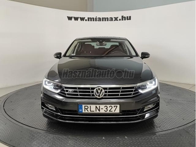 VOLKSWAGEN PASSAT VIII 1.5 TSI ACT Comfortline R-Line VirtualCockpit Panoráma. magyar. 1 tulaj. sérülésmentes. szervizkönyves