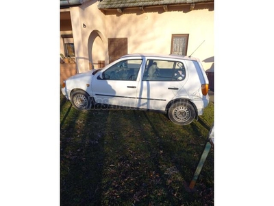 VOLKSWAGEN POLO III 1.0 50 First