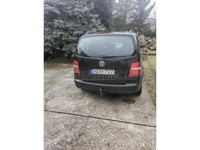 VOLKSWAGEN TOURAN 1.9 PD TDi Trendline