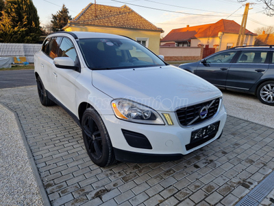 VOLVO XC60 2.4 D Summum