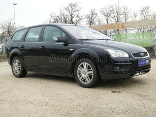 FORD FOCUS 1.6 TDCi Ghia DPF