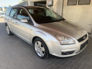 FORD FOCUS 1.6 TDCi Trend DPF VÉGIG KÖNYV