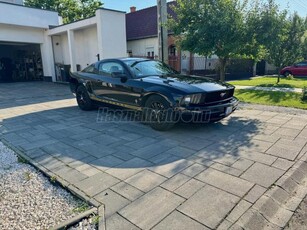 FORD MUSTANG Fastback 4.0 V6 (Automata)