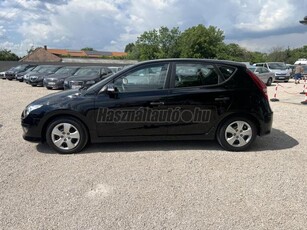 HYUNDAI I30 1.4 DOHC Comfort VÉGIG VEZETETT SZERVÍZKÖNYV!