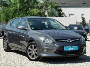 HYUNDAI I30 1.4 DOHC Comfort PLUS Félbőr+Tempomat+Alufelni+Radar+Digitklíma+Ülésfűtés++