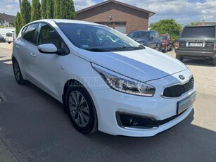 KIA CEE'D 1.4 CRDI EX Prémium V.SZ.KÖNYV ÉRINTŐ KÉPERNYŐS NAVI LED KAMERA KORMÁNYFŰTÉS ESP 157E KM