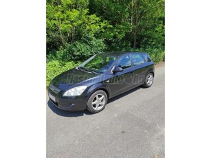 KIA CEE'D 1.4 EX