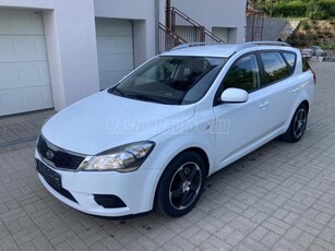 KIA CEE'D SW 1.4 CVVT LX VEZETETT SZERVIZKŐNYV