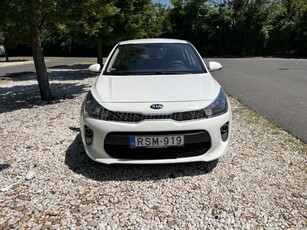 KIA RIO 1.25 MPI Bronze Vezetett szervízkönyv