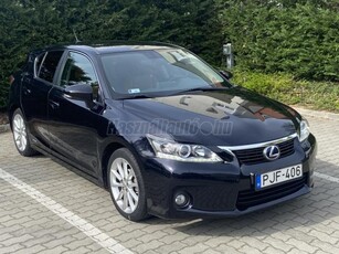 LEXUS CT BUSINESS EDITION. COGNAC BŐR. ÜL.F. DIG.KLIMA. NAVI