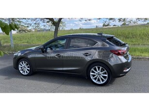 MAZDA 3 Sport 2.0 Revolution