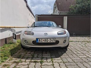 MAZDA MX-5 1.8i 16V Revolution