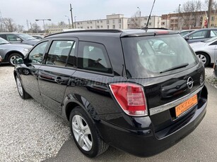 OPEL ASTRA H Caravan 1.6 Enjoy 8xLégzsák. Digit Klíma. Tempomat. Végig Vezetett Szervízkönyv!