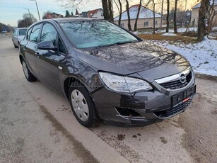 OPEL ASTRA J 1.4 T Enjoy