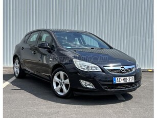 OPEL ASTRA J 1.6 Selection