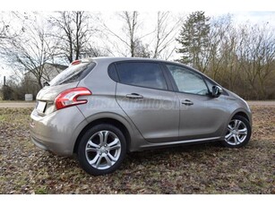 PEUGEOT 208 1.2 VTi PureTech Allure Sérülésmentes. vezetett szervizkönyv!!!