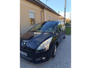 PEUGEOT 5008 1.6 VTi Family