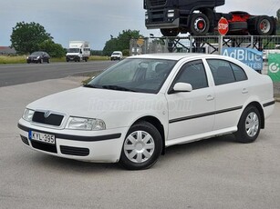 SKODA OCTAVIA 1.6 Ambiente ELSŐ TULAJ-FRISS MŰSZAKI-SZÉP ÁLLAPOT