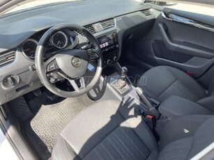 SKODA OCTAVIA Combi 1.6 CR TDI Style 105e Km! Magyarországi! Áfás! Km Garanciával! Navi-App Ülésfűtés PDC TEMP