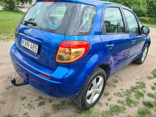 SUZUKI SX4 1.5 GLX AC Video leírásban