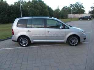 VOLKSWAGEN TOURAN 1.9 PD TDi Highline 160.000ekm ORIGINÁL.BI XENON.TEMPOMAT.DIGIT KLIMA