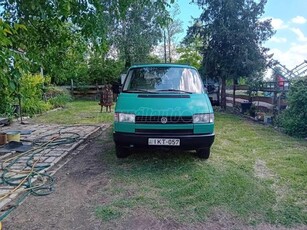 VOLKSWAGEN TRANSPORTER T4 2.4 70M 1F2 F