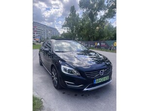 VOLVO V60 2.4 D [D6] PHEV AWD Summum Geartronic Adaptív.On call.Bőr.Navi.City Save.Key Less.Kamera