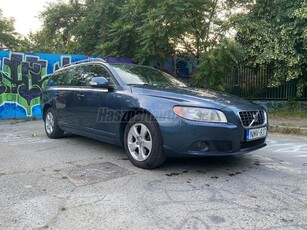 VOLVO V70 2.0 Kinetic