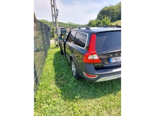 VOLVO XC70 2.4 D [D5] AWD Kinetic Geartronic