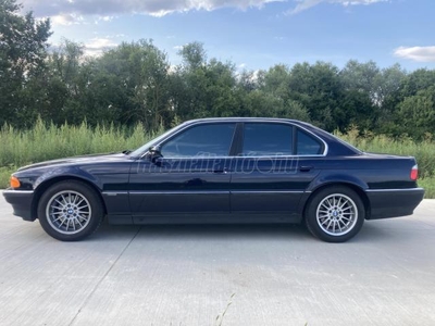 BMW 740i (Automata)