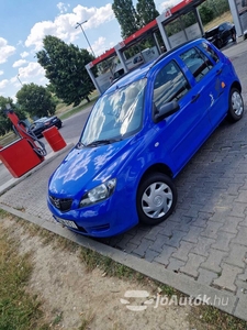 MAZDA Mazda 2